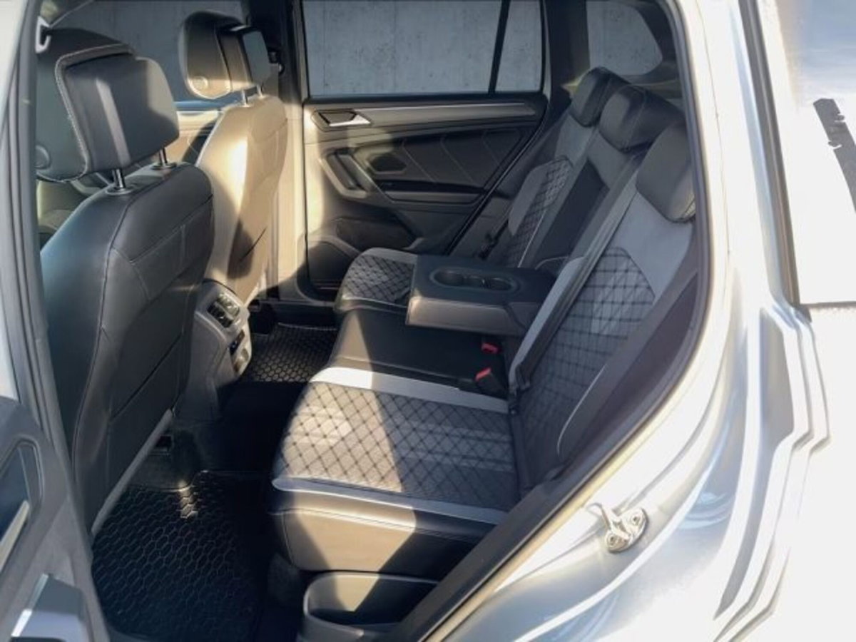 Volkswagen Tiguan 2.0 tdi R-Line 150cv dsg (11)