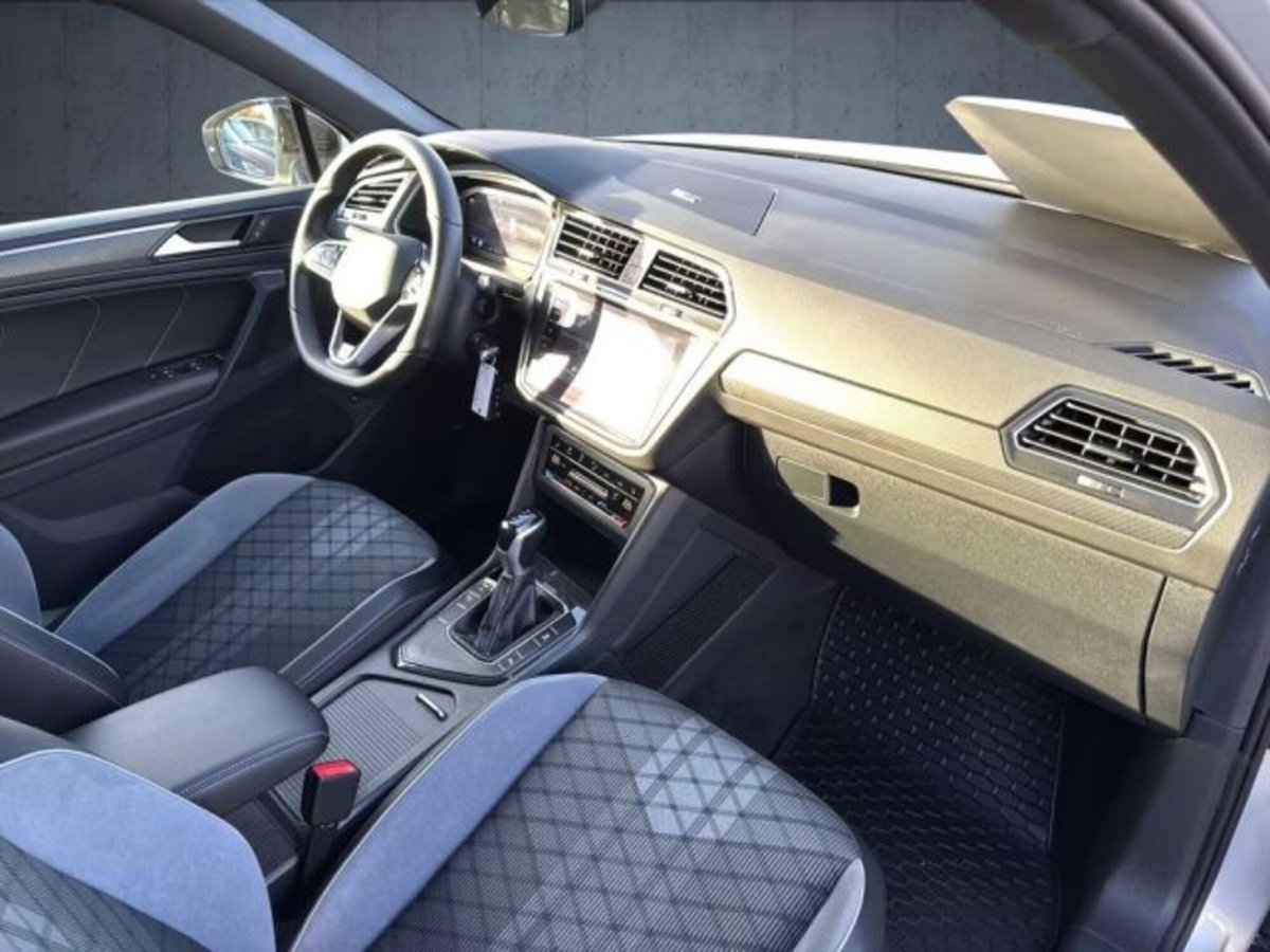 Volkswagen Tiguan 2.0 tdi R-Line 150cv dsg (13)
