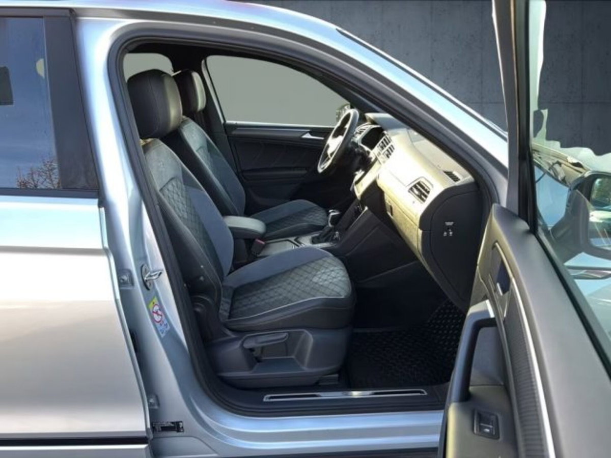 Volkswagen Tiguan 2.0 tdi R-Line 150cv dsg (14)