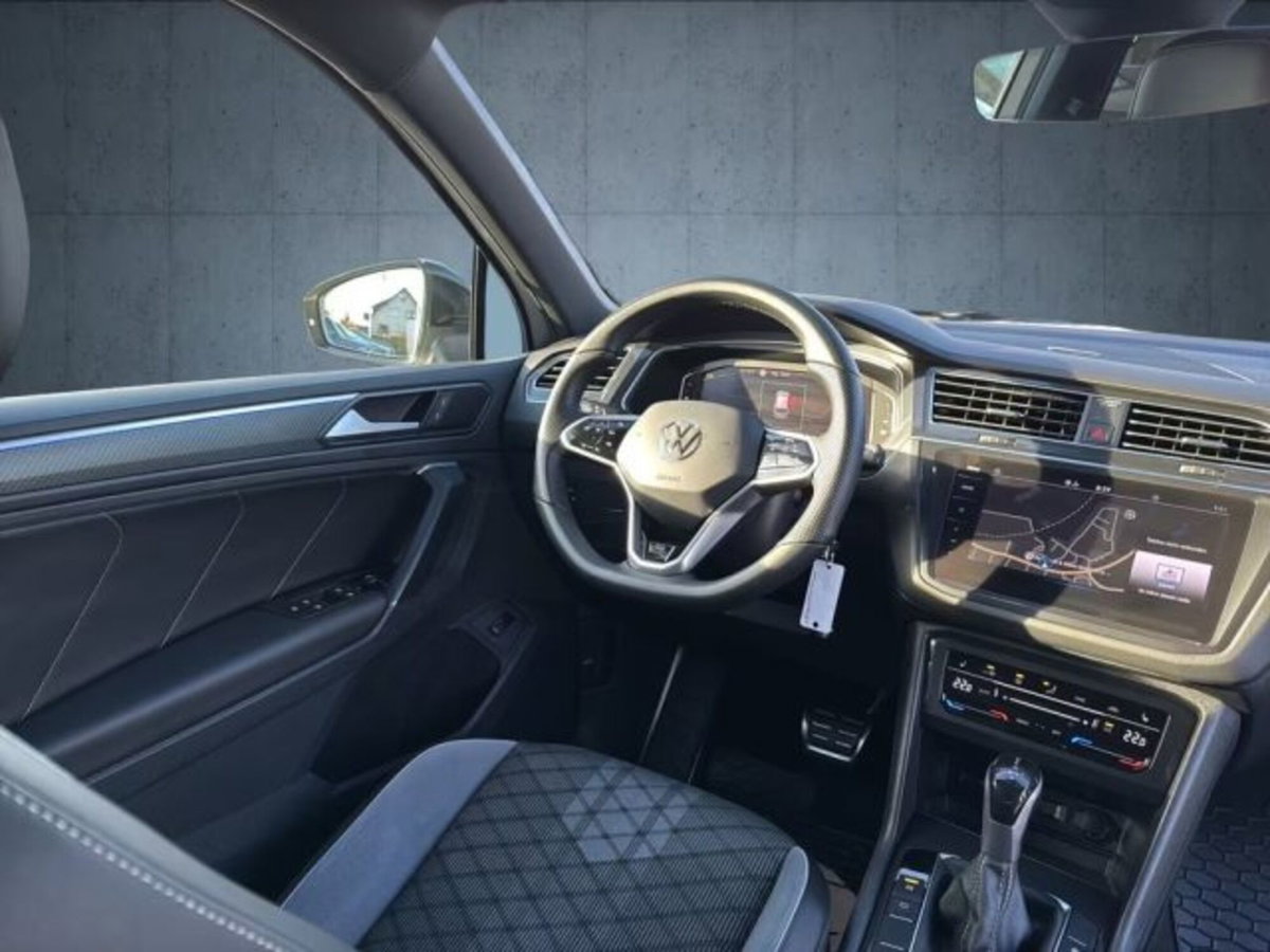 Volkswagen Tiguan 2.0 tdi R-Line 150cv dsg (19)