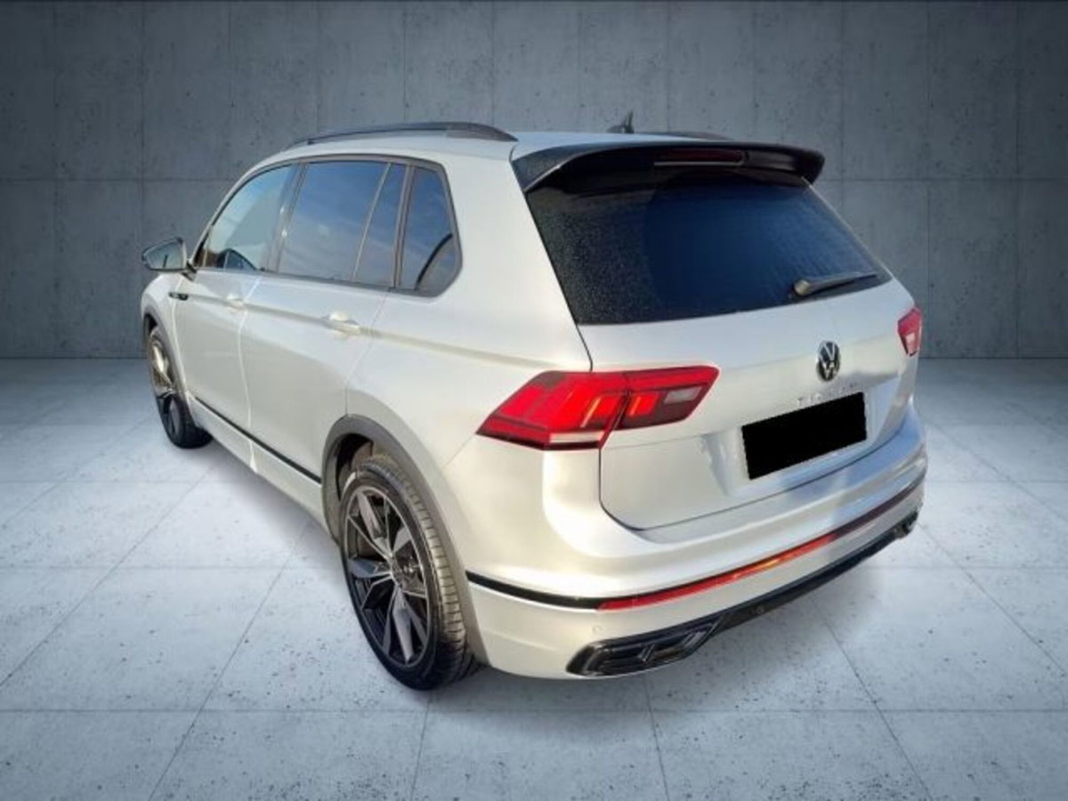 Volkswagen Tiguan 2.0 tdi R-Line 150cv dsg (3)