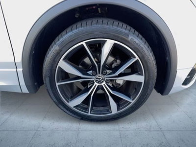 Volkswagen Tiguan 2.0 tdi R-Line 150cv dsg (8)