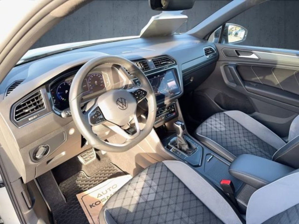Volkswagen Tiguan 2.0 tdi R-Line 150cv dsg (9)