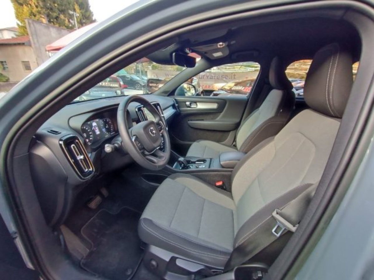 Volvo XC40 T3 Geartronic Momentum Pro (5)