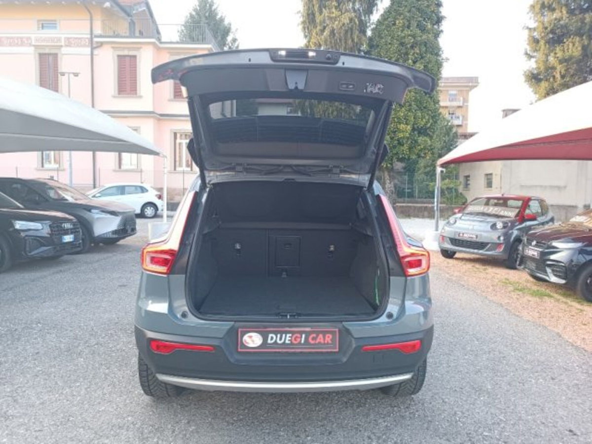 Volvo XC40 T3 Geartronic Momentum Pro (4)