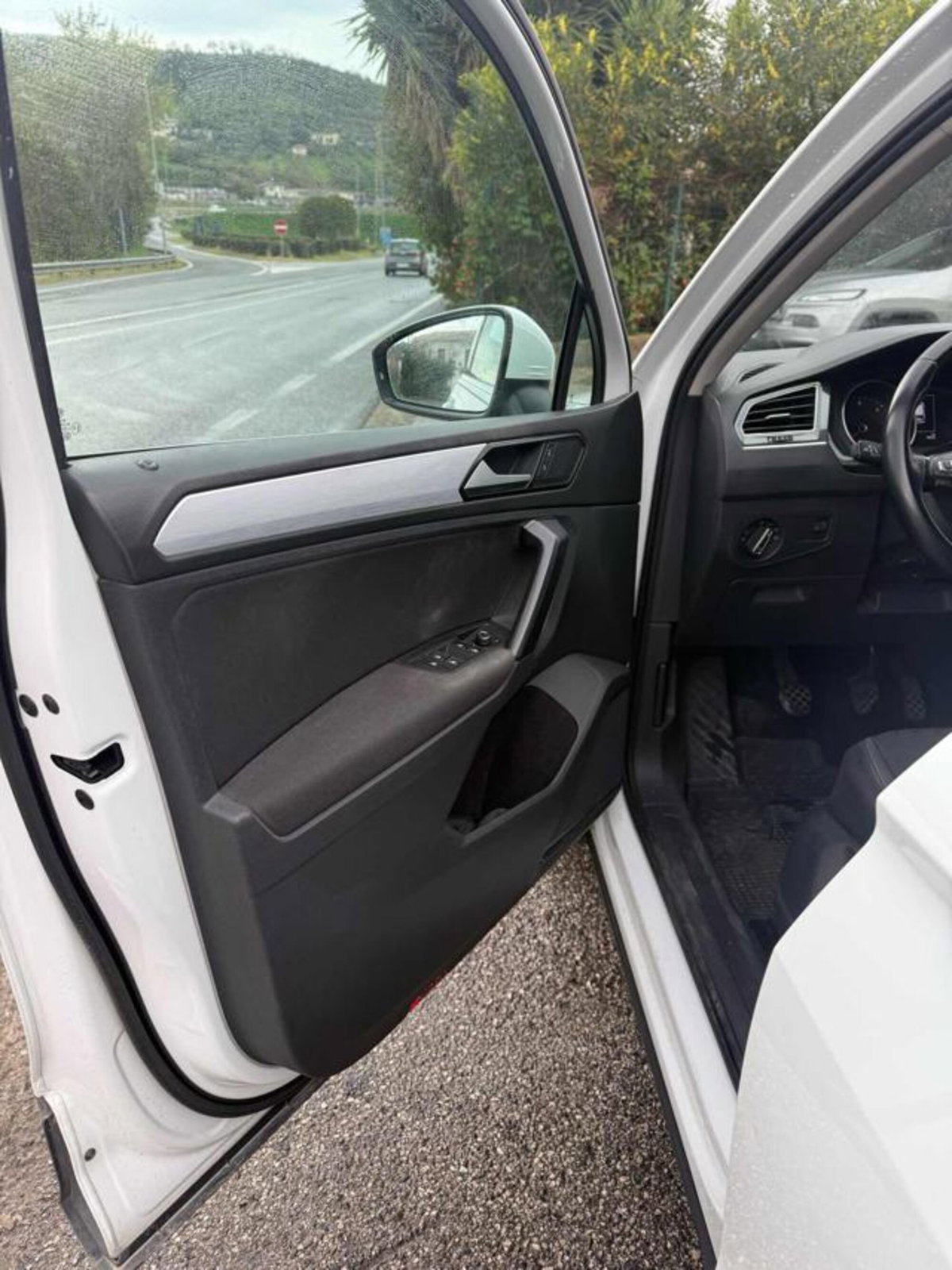 Volkswagen Tiguan 2.0 TDI SCR Business BlueMotion Technology (10)