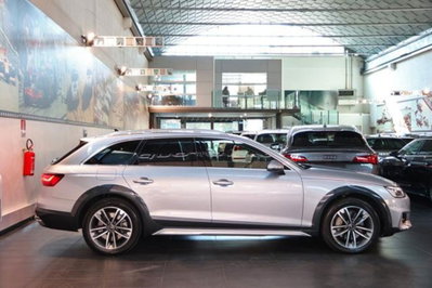 Audi A4 Allroad Allroad 45 2.0 tfsi mhev Business Evolution 265cv quattro s-tronic (2)