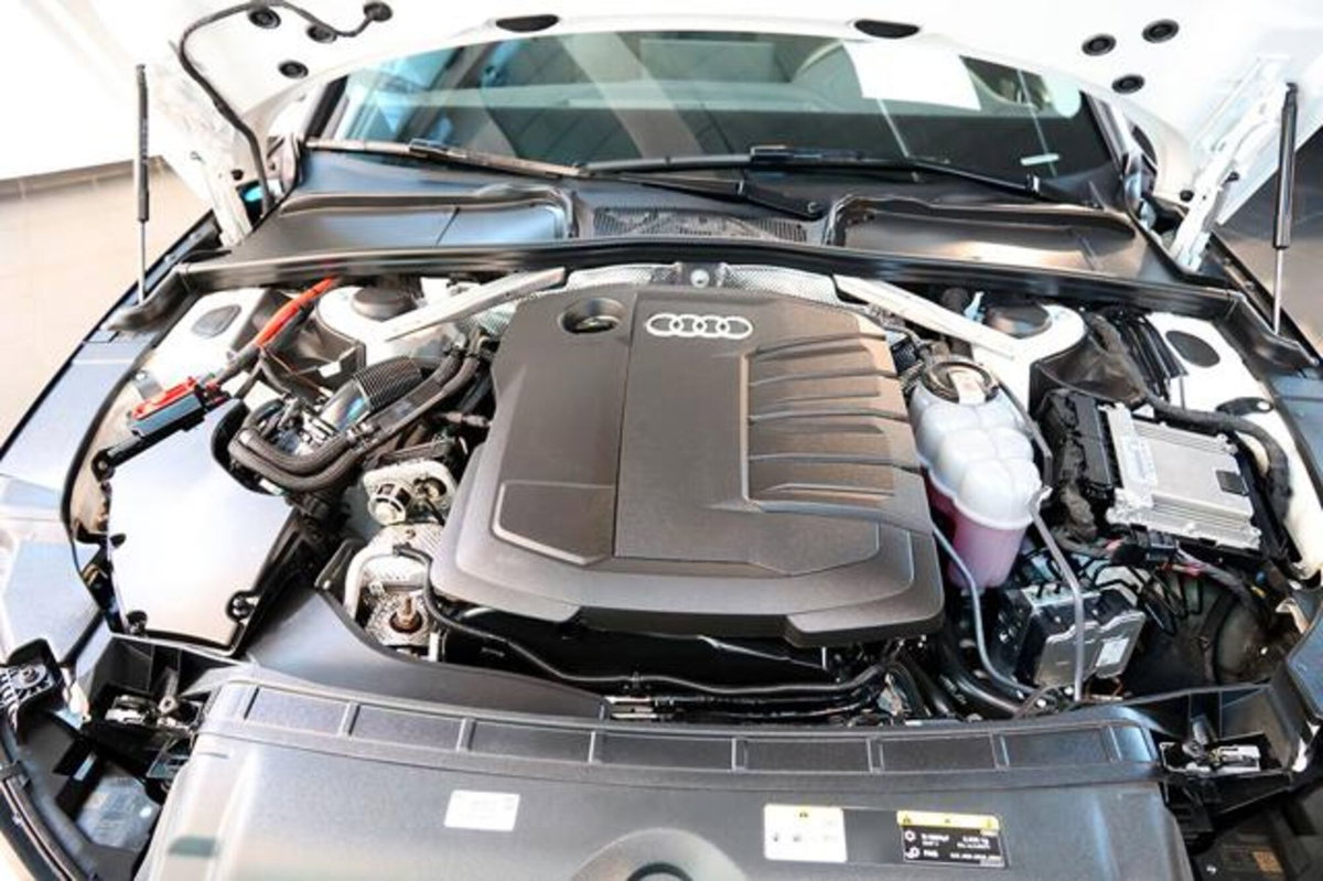 Audi A4 30 2.0 tdi mhev S line edition 136cv s-tronic (11)