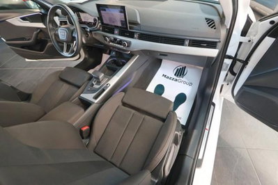 Audi A4 30 2.0 tdi mhev S line edition 136cv s-tronic (15)
