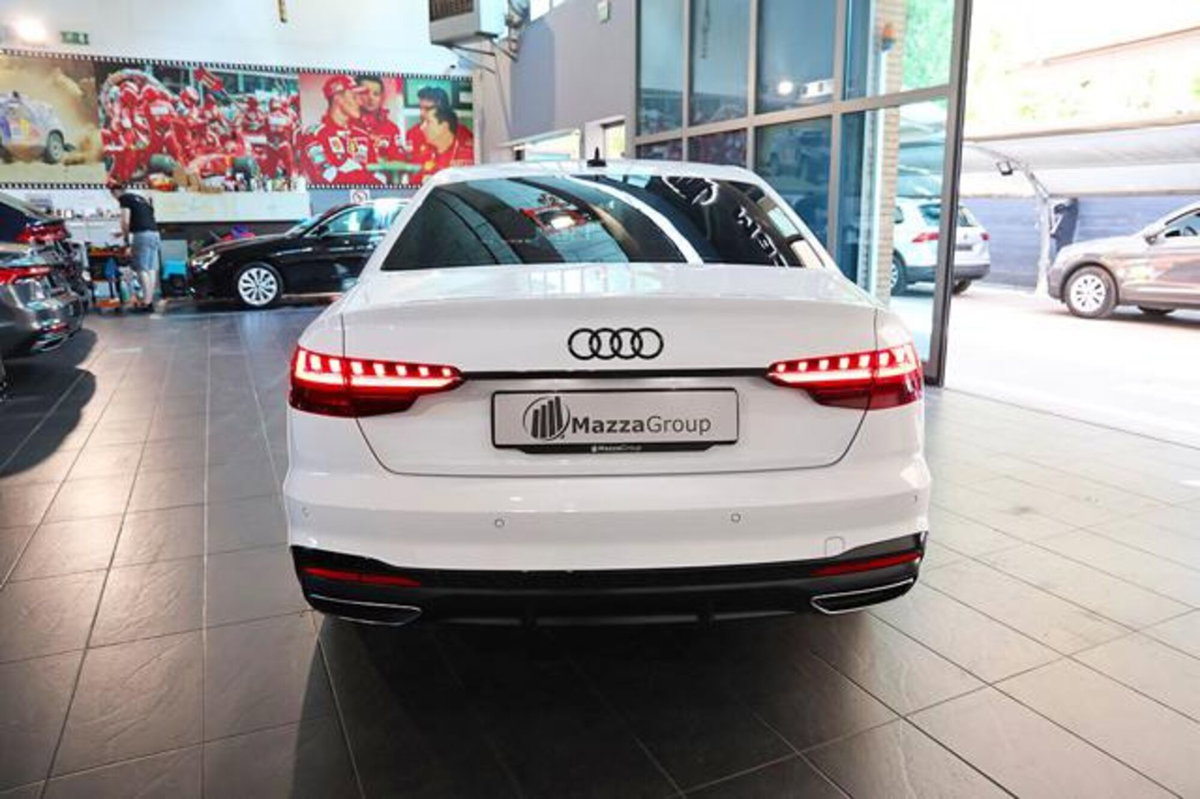 Audi A4 30 2.0 tdi mhev S line edition 136cv s-tronic (8)