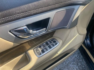 Jaguar XF 2.2 D 200 CV Luxury (15)