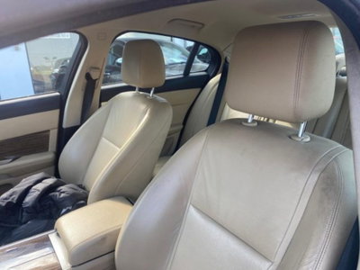Jaguar XF 2.2 D 200 CV Luxury (5)
