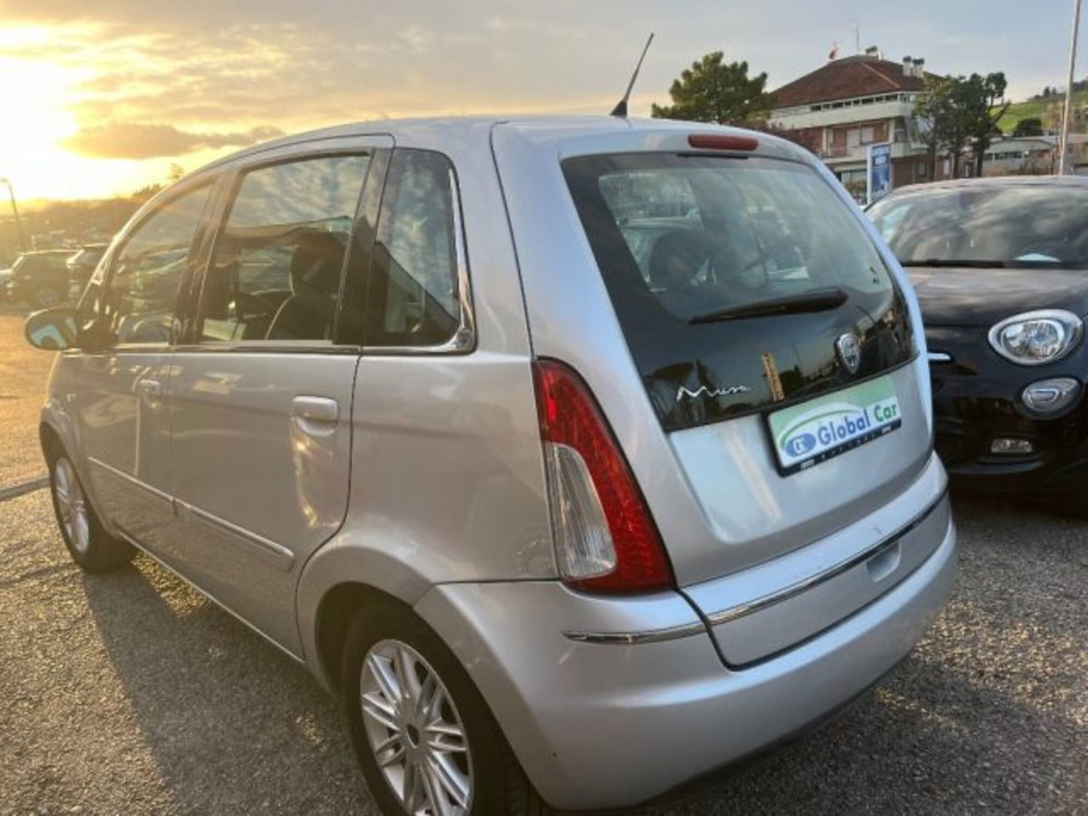 Lancia Musa 1.4 8V Ecochic (GPL) Gold (4)