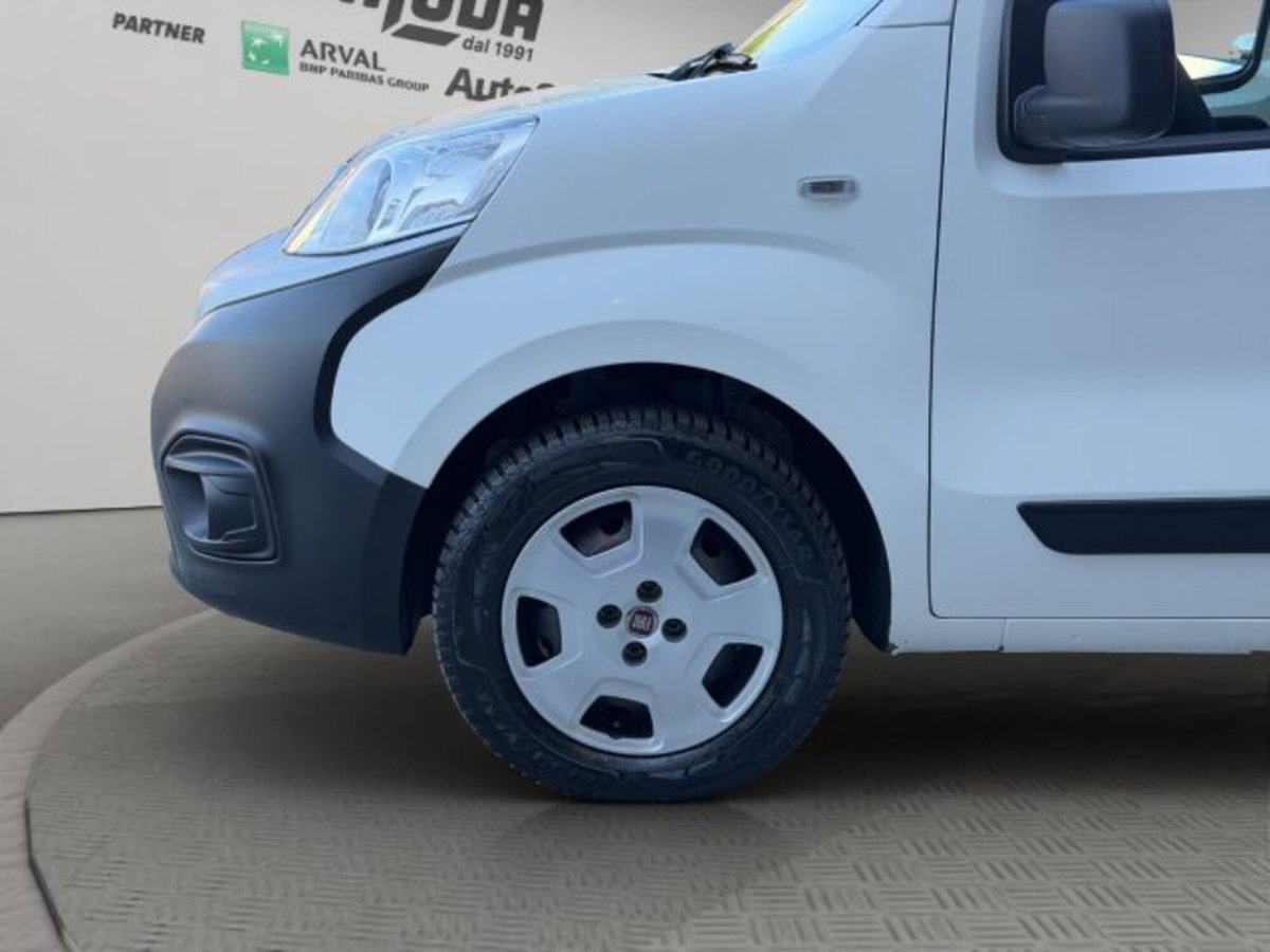 Fiat Fiorino Furgone cargo 1.3 mjt 95cv SX (19)