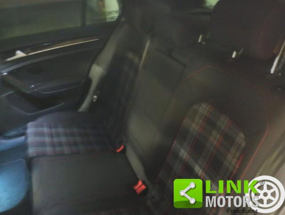 Volkswagen Golf GTI Performance 2.0 TSI DSG 5p. BlueMotion Technology (16)