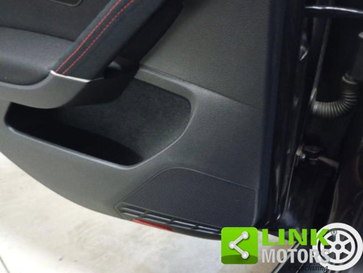 Volkswagen Golf GTI Performance 2.0 TSI DSG 5p. BlueMotion Technology (20)