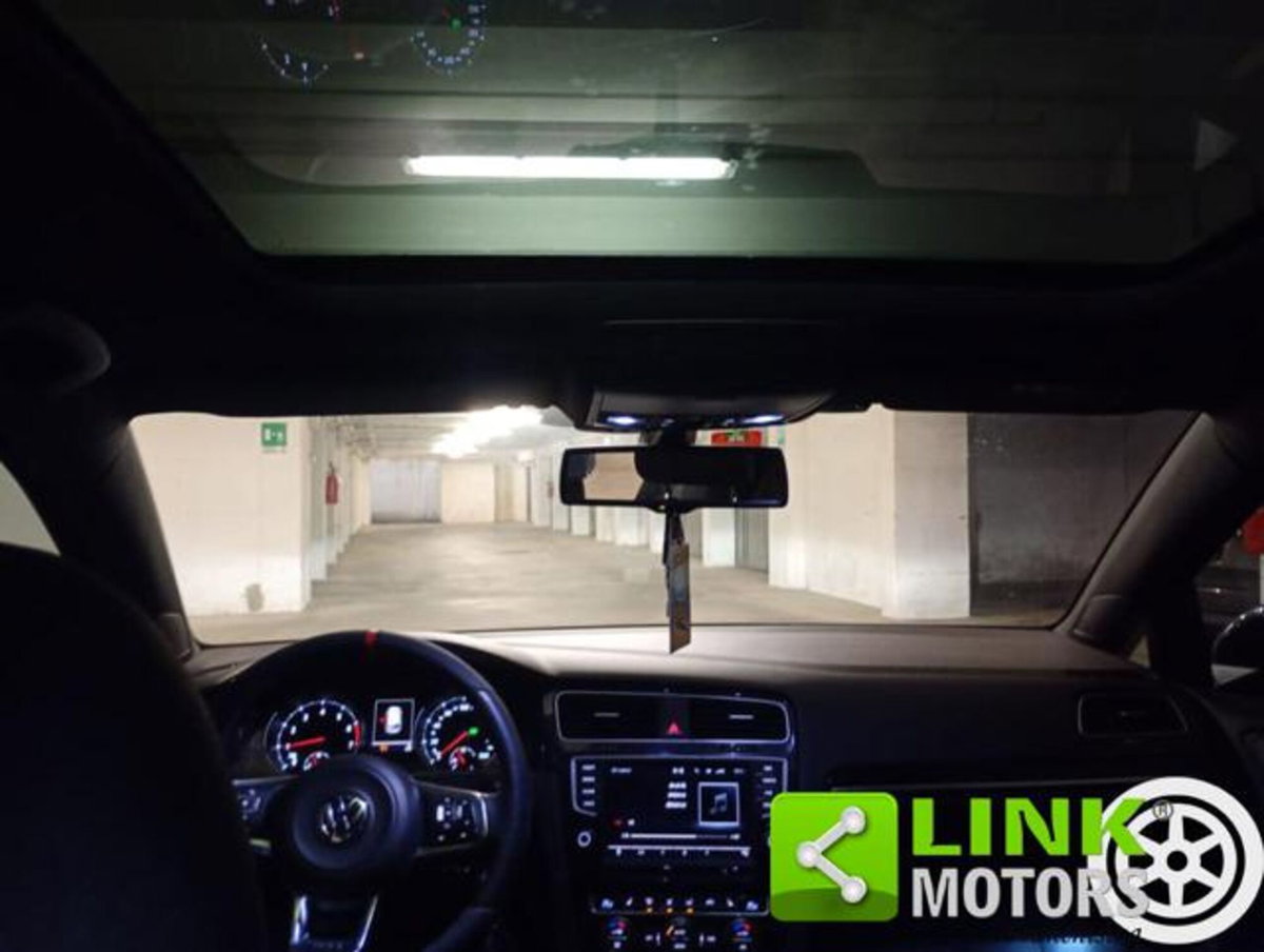 Volkswagen Golf GTI Performance 2.0 TSI DSG 5p. BlueMotion Technology (9)
