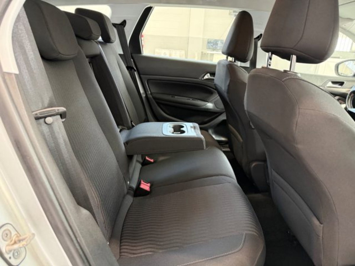 Peugeot 308 SW BlueHDi 120 S&S EAT6 Business (12)