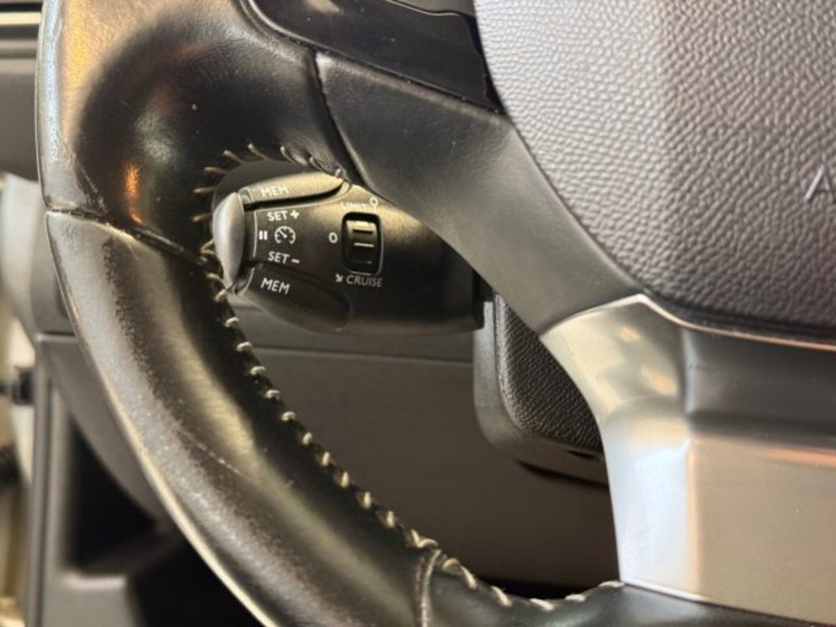Peugeot 308 SW BlueHDi 120 S&S EAT6 Business (18)