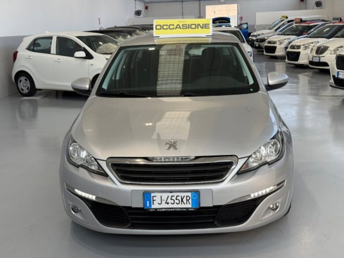 Peugeot 308 SW BlueHDi 120 S&S EAT6 Business (2)