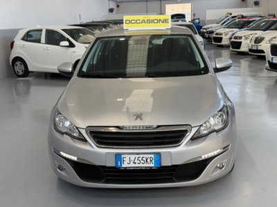 Peugeot 308 SW BlueHDi 120 S&S EAT6 Business (2)
