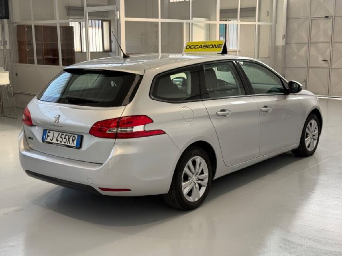 Peugeot 308 SW BlueHDi 120 S&S EAT6 Business (5)