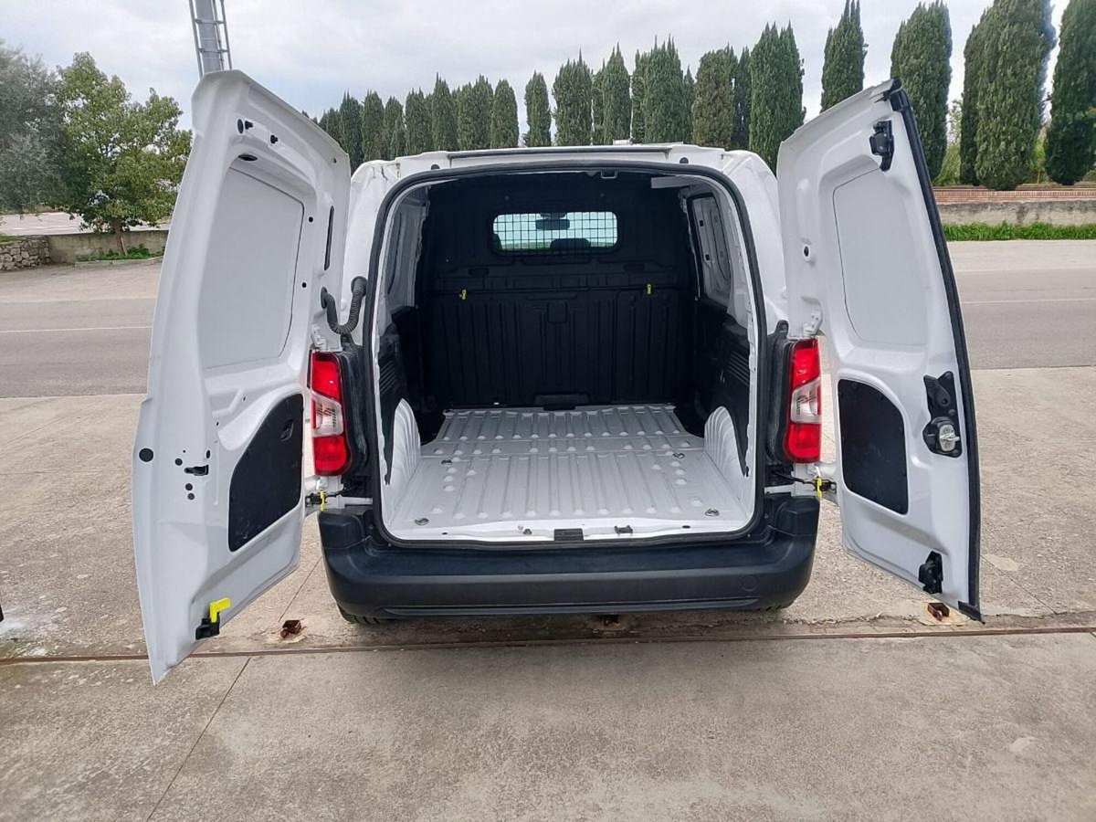Toyota Proace City Furgone City 1.5D 100cv S&S L2 S Comfort (6)
