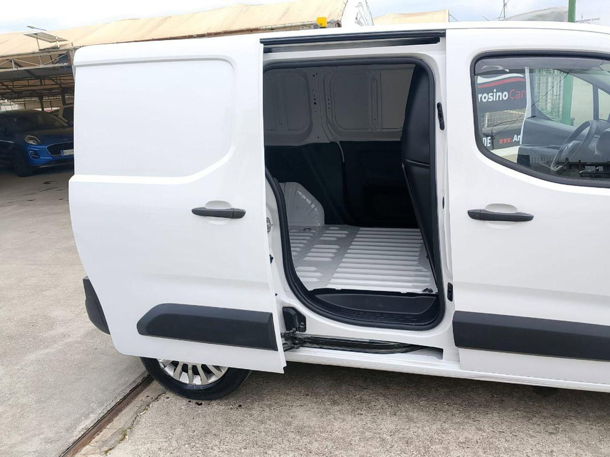 Toyota Proace City Furgone City 1.5D 100cv S&S L2 S Comfort (8)