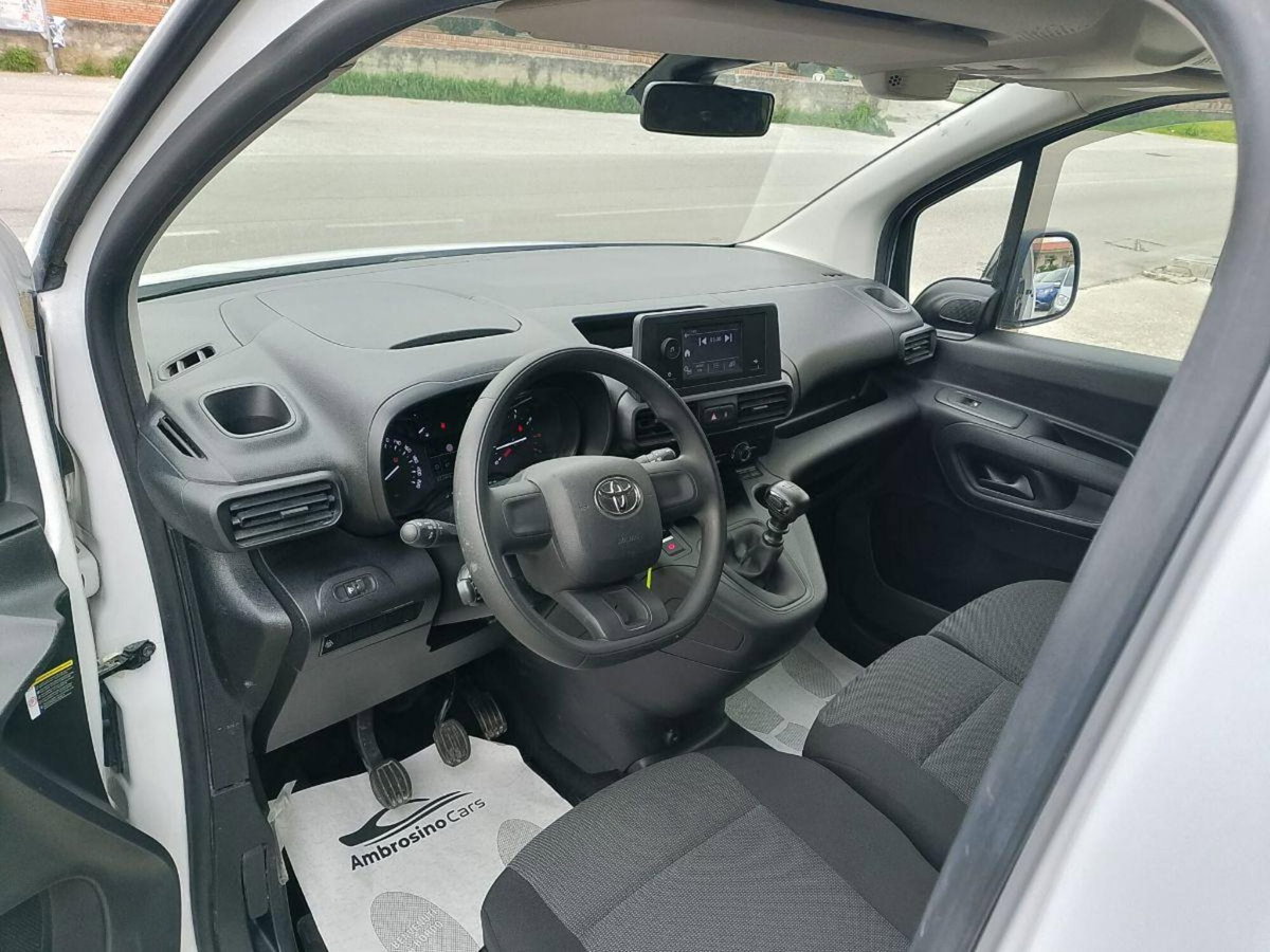 Toyota Proace City Furgone City 1.5D 100cv S&S L2 S Comfort (9)