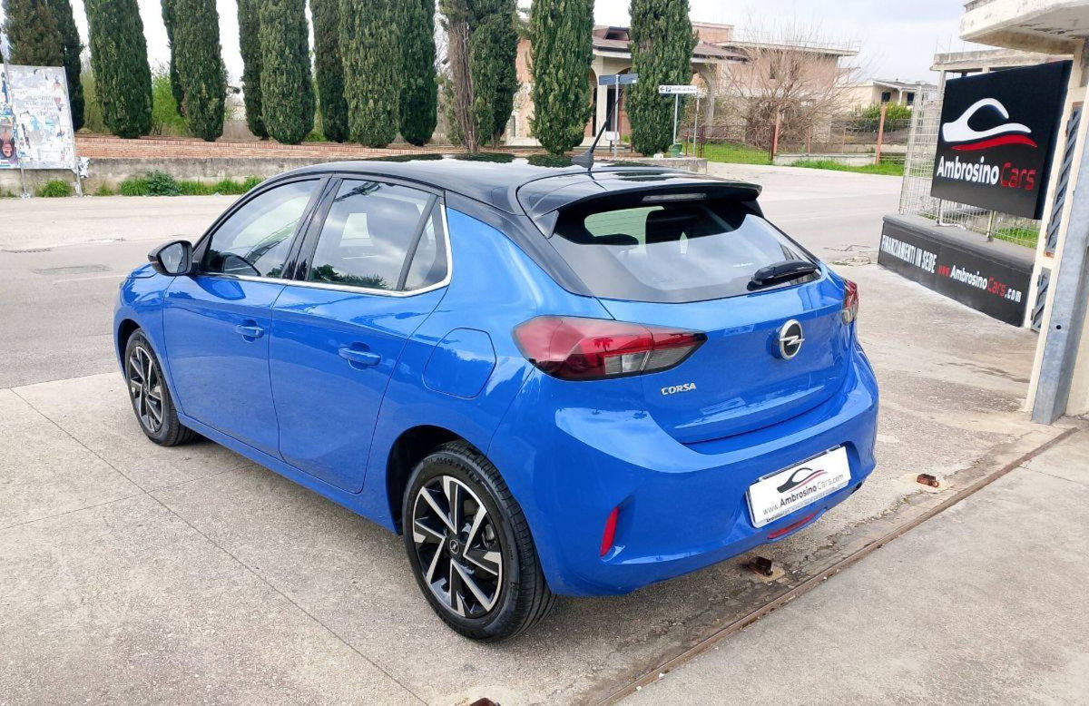 Opel Corsa 1.0 2 porte (4)