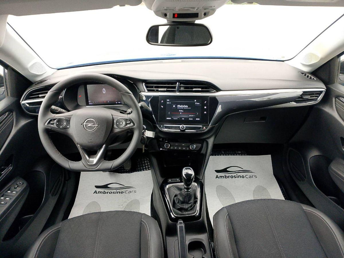 Opel Corsa 1.0 2 porte (6)