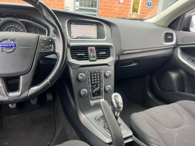 Volvo V40 D2 1.6 Summum (11)