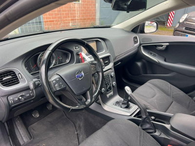 Volvo V40 D2 1.6 Summum (13)
