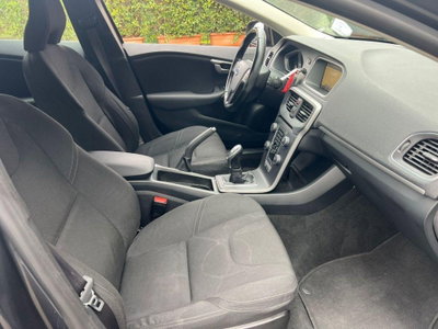 Volvo V40 D2 1.6 Summum (15)