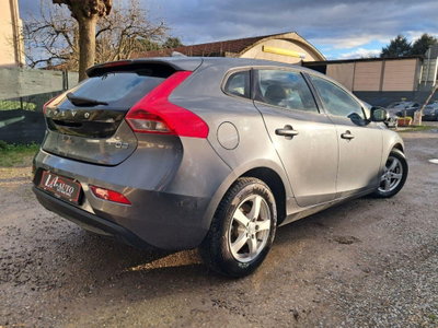 Volvo V40 D2 1.6 Summum (3)