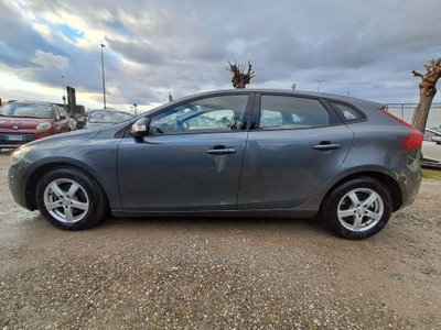 Volvo V40 D2 1.6 Summum (6)