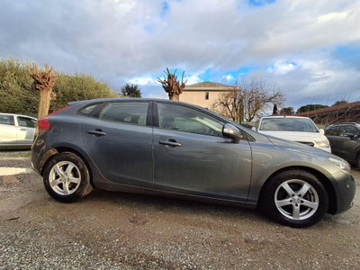 Volvo V40 D2 1.6 Summum (7)