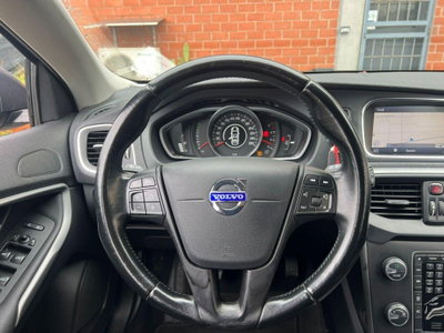 Volvo V40 D2 1.6 Summum (9)