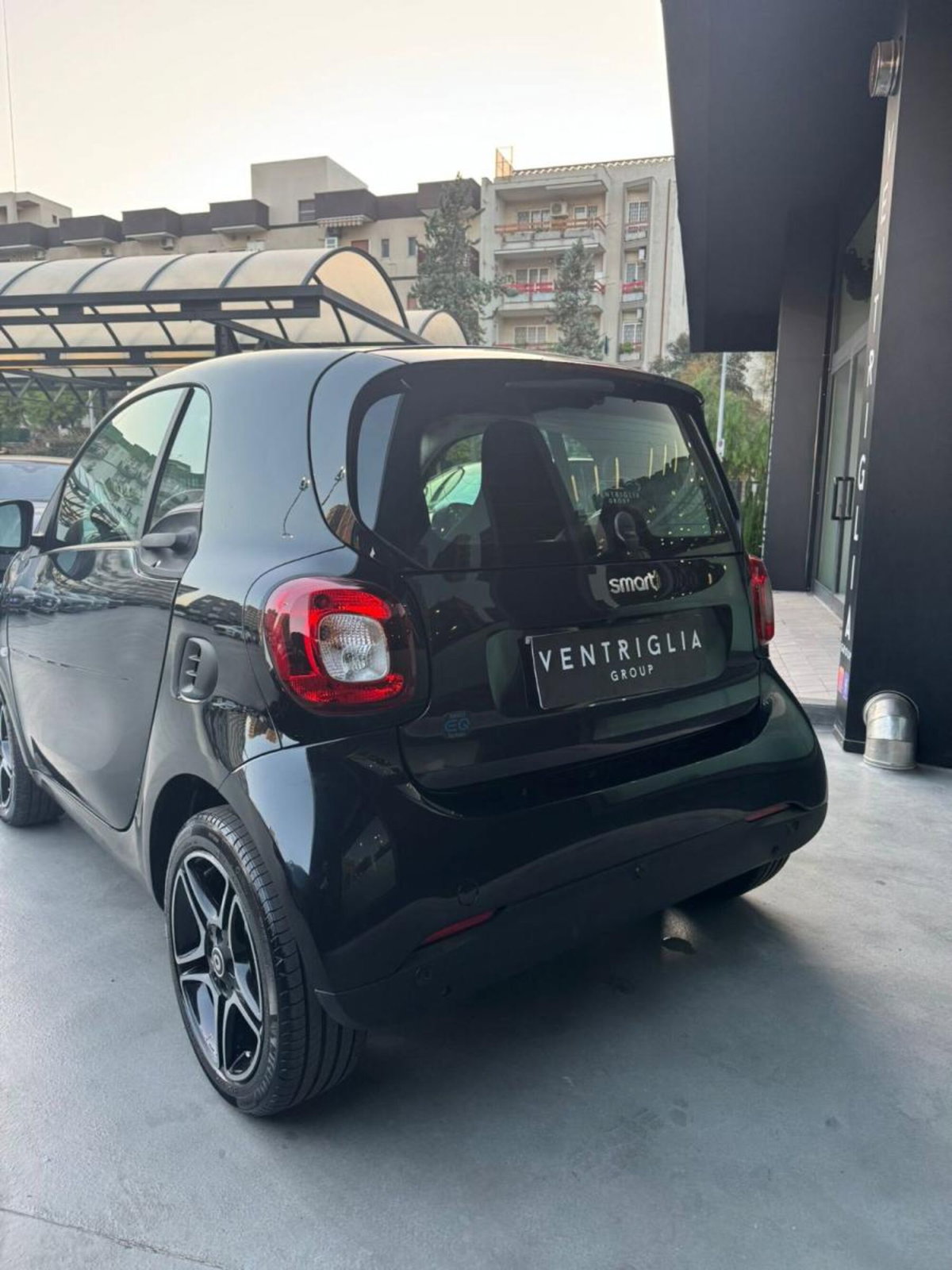 smart Fortwo eq racingold 4,6kW (3)
