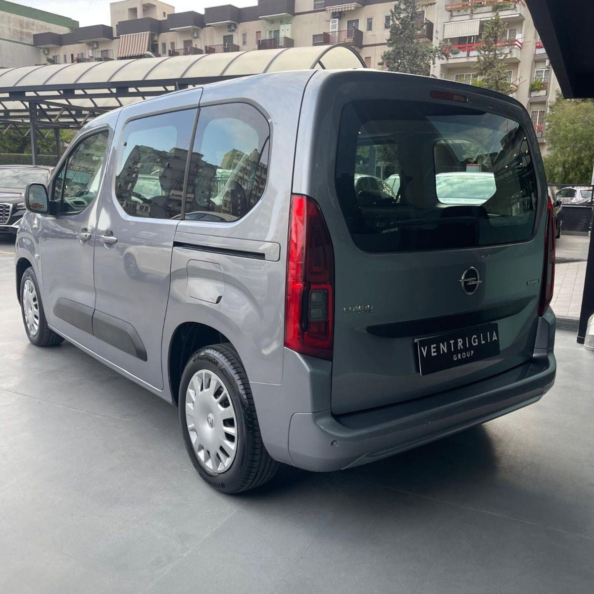 Opel Combo Life 1.5D 100 CV S&S Edition Plus N1 (2)