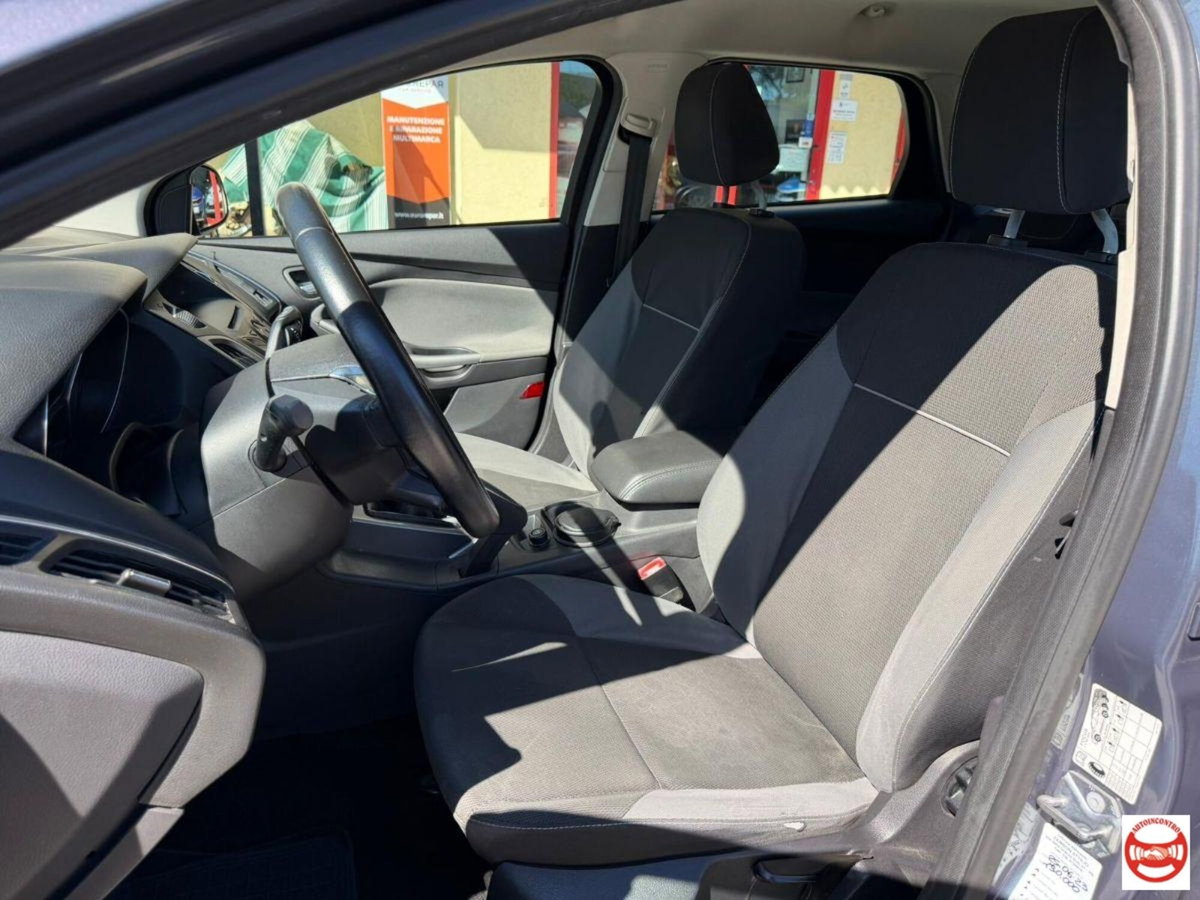Ford Focus Station Wagon 1.6 TDCi 115 CV SW Titanium (10)