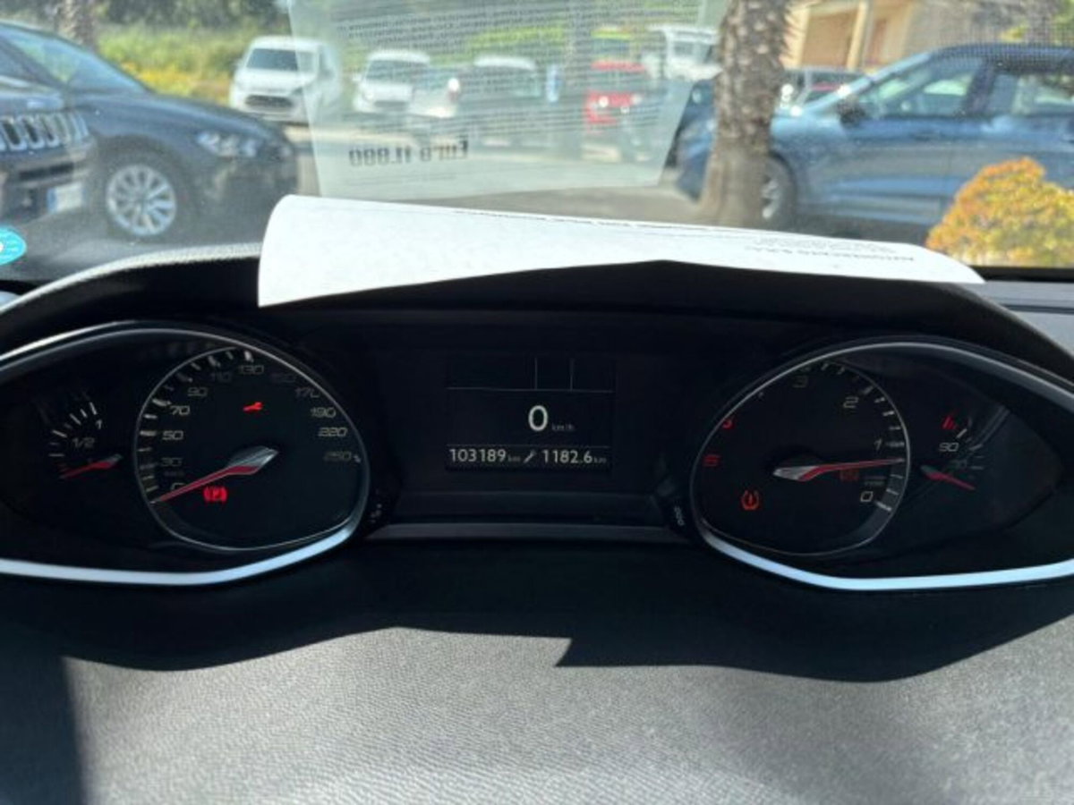 Peugeot 308 BlueHDi 130 S&S Business (11)