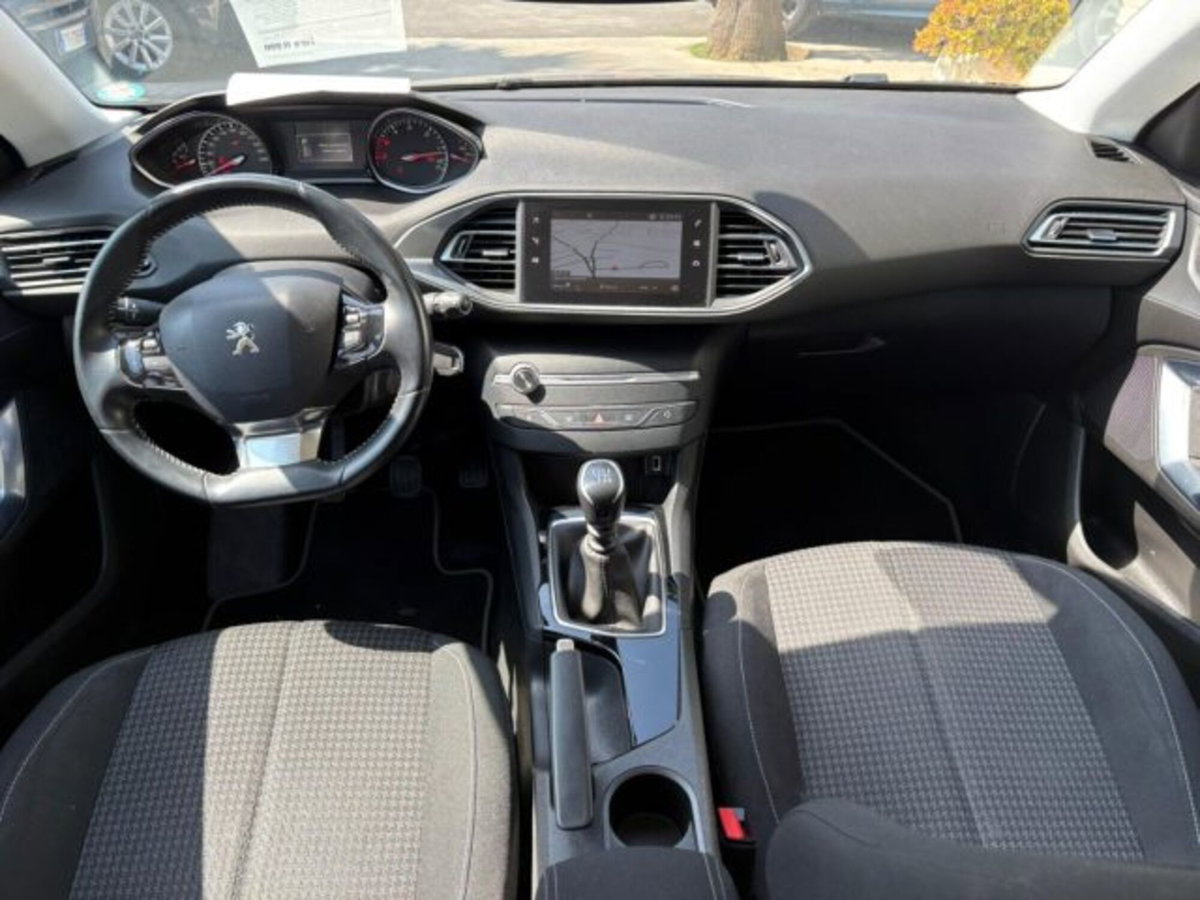 Peugeot 308 BlueHDi 130 S&S Business (7)