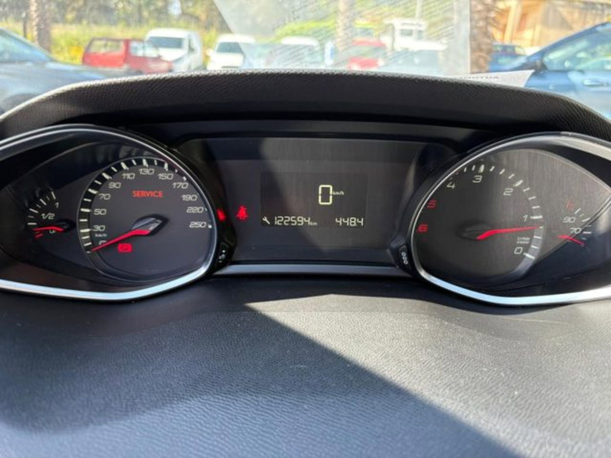 Peugeot 308 SW BlueHDi 100 S&S Active (10)