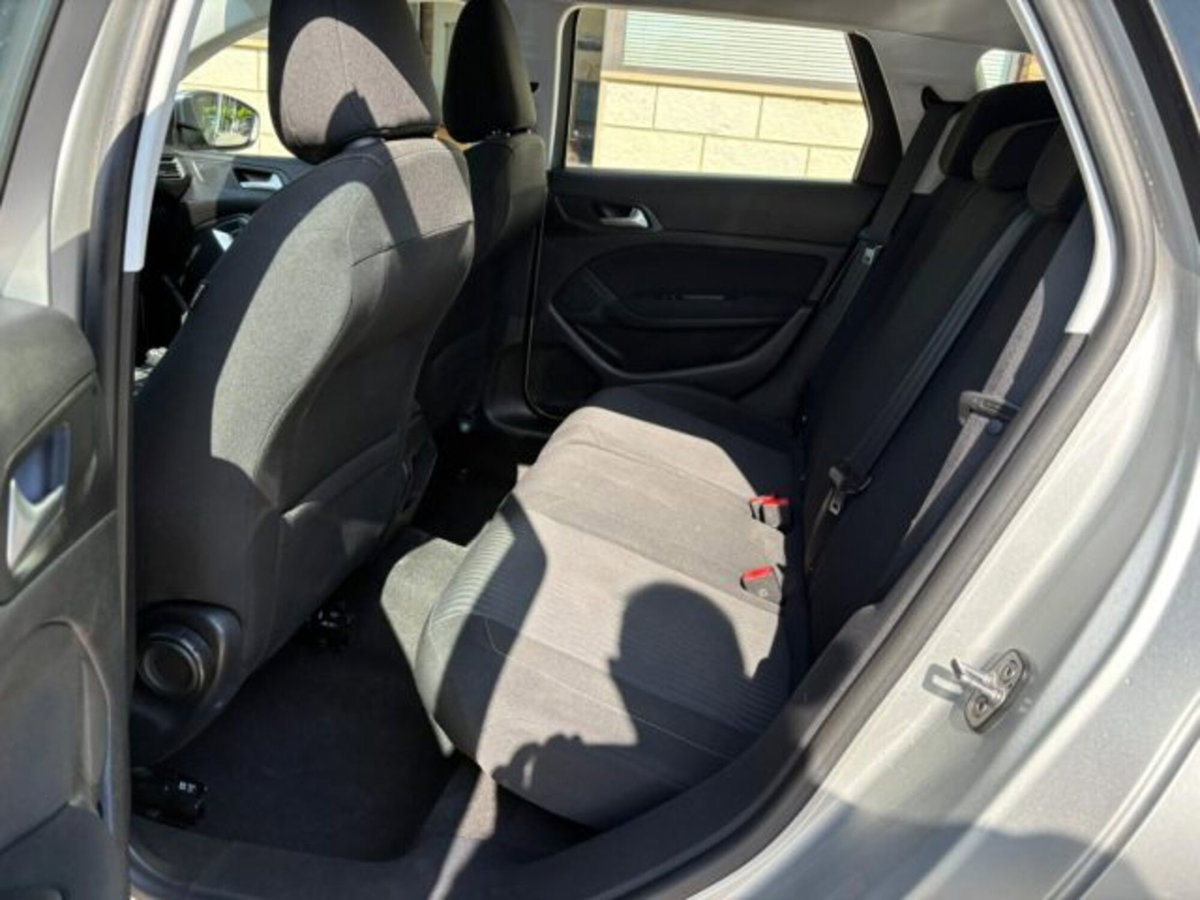 Peugeot 308 SW BlueHDi 100 S&S Active (8)