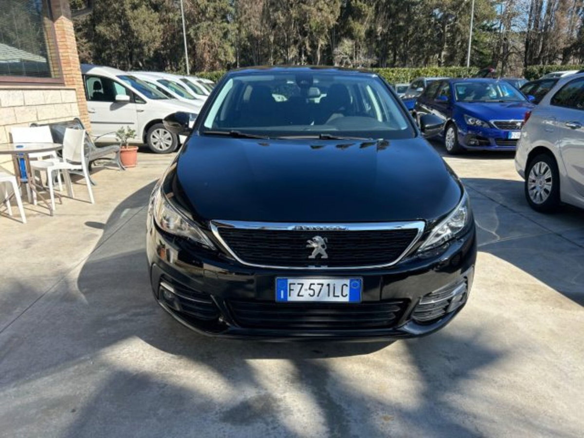 Peugeot 308 SW BlueHDi 130 S&S EAT6 Business (2)