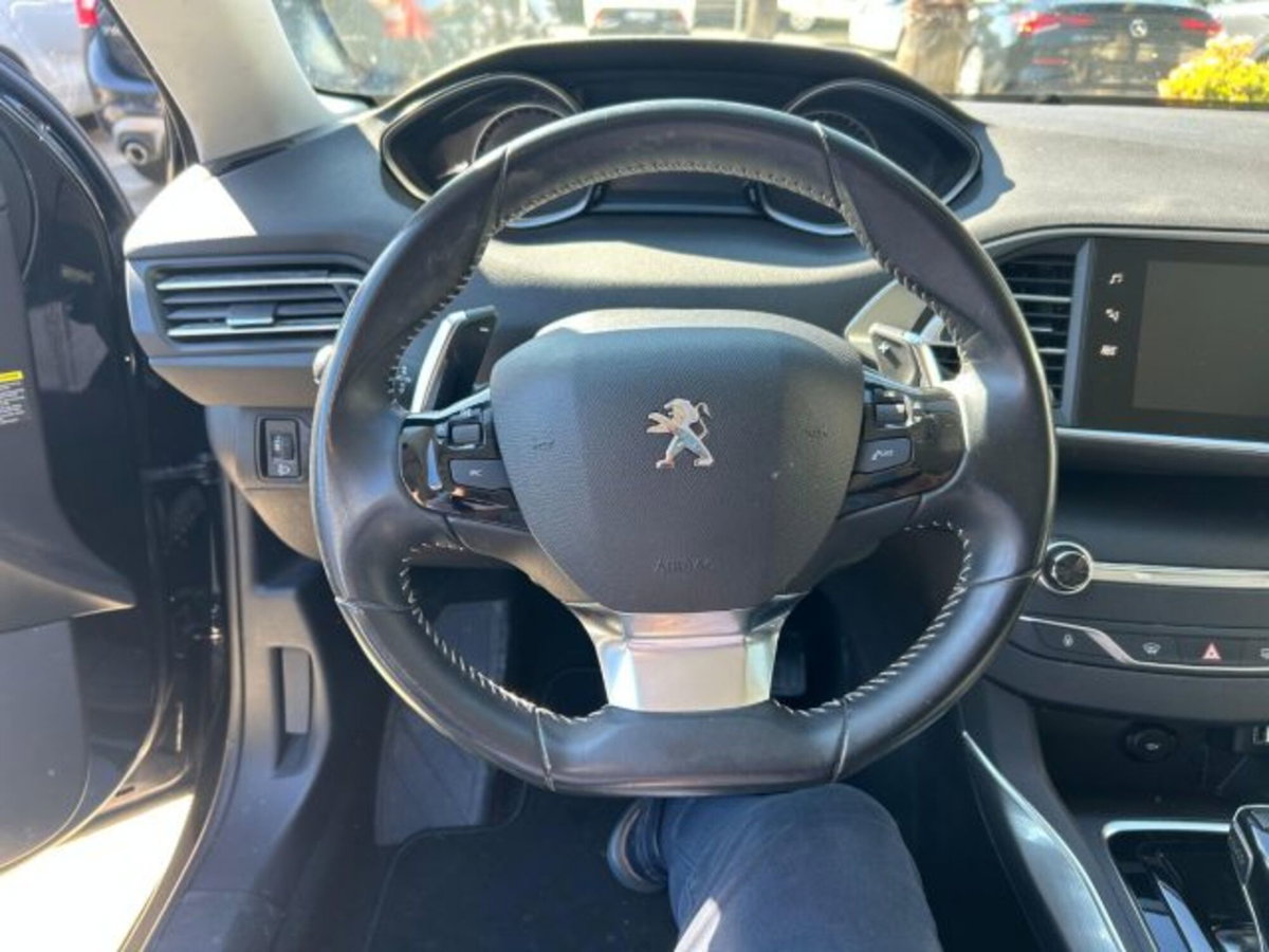 Peugeot 308 SW BlueHDi 130 S&S EAT6 Business (9)