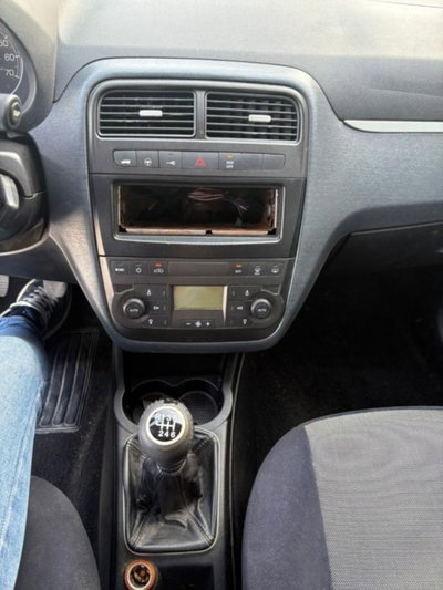 Fiat Grande Punto 1.3 MJT 90 CV 5 porte Dynamic (9)