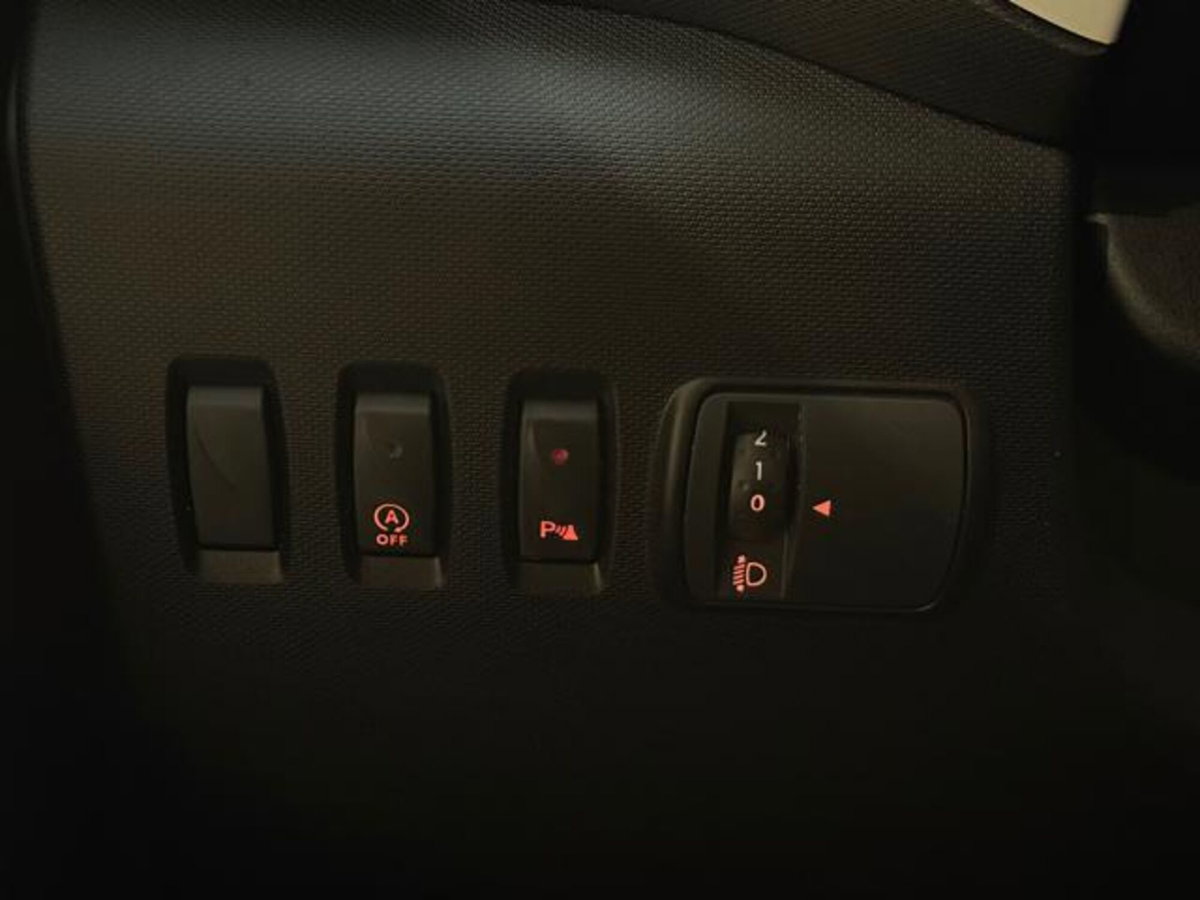 Renault Twingo SCe Stop&Start Intens (19)
