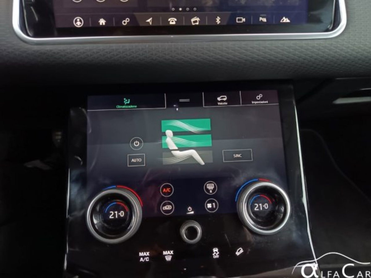 Land Rover Range Rover Evoque 1.5 I3 PHEV 300 CV AWD Auto (17)